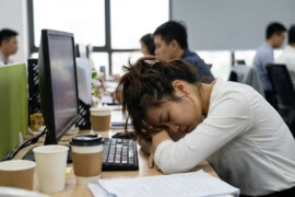 Tại sao nhiều người bỏ việc văn phòng? Những lý do ngày càng phổ biến